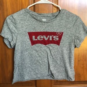 cropped levi’s shirt!